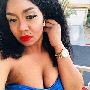 Meet your Posher, Nece